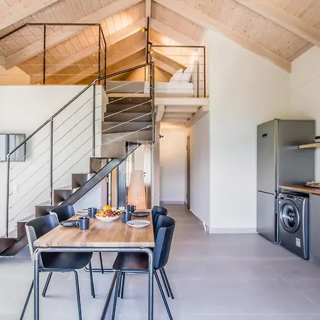 Blue Symphony Suites&apartments