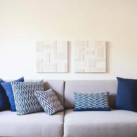 Blue Symphony Suites&apartments *