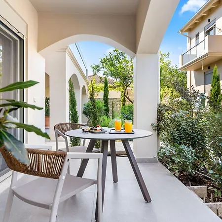 Blue Symphony Suites&apartments