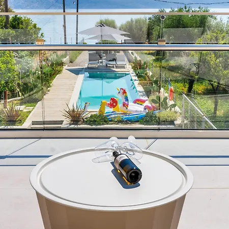 Blue Symphony And Appartement *