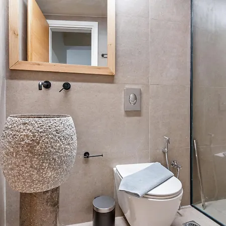 Blue Symphony And Appartement