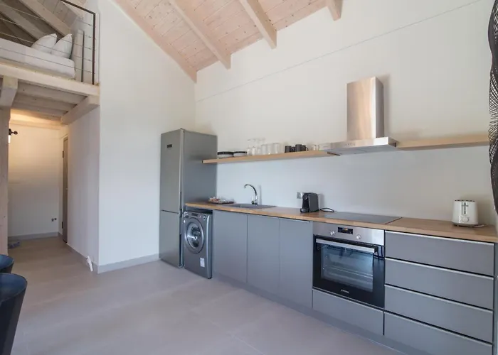 Blue Symphony And Lägenhet *