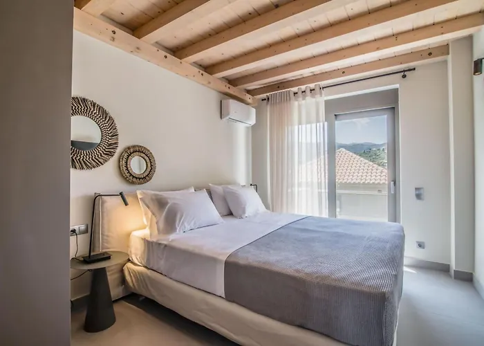 Blue Symphony And Lägenhet Nikiana