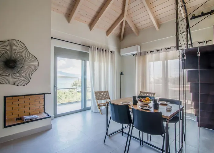 Blue Symphony And Lägenhet