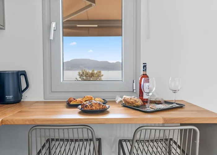 Blue Symphony And Nikiana